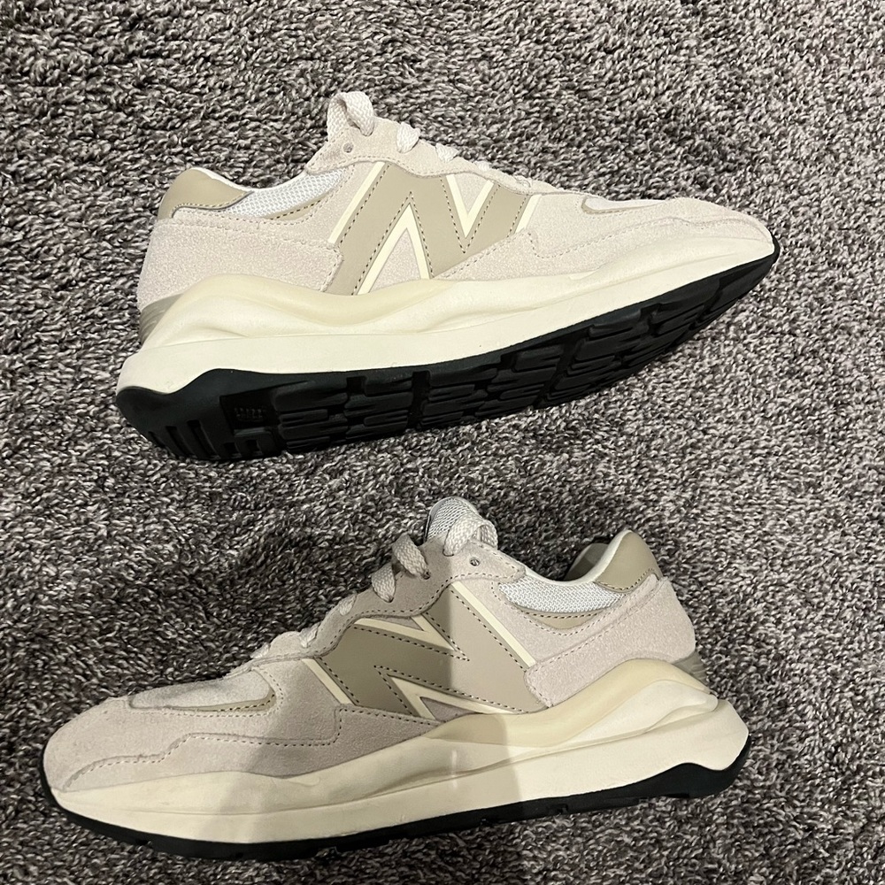 57/40 New Balance Women’s size 8.5 cafe latte color